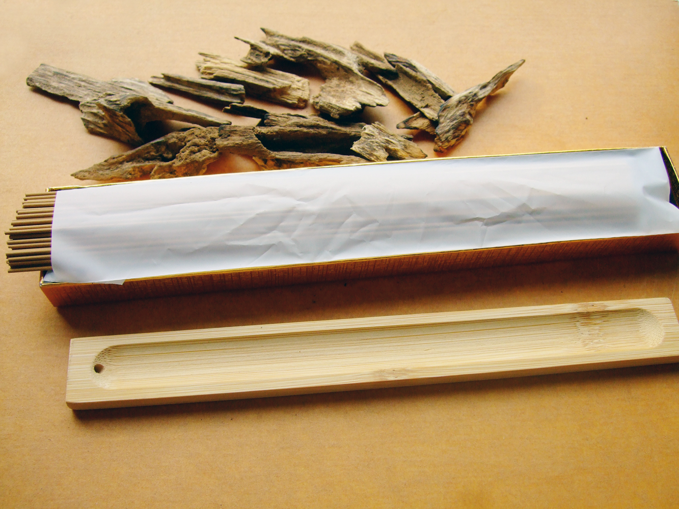 Natural Vietnam Oudh Incense S - Car Accessories Rawalpindi avaliação e preço